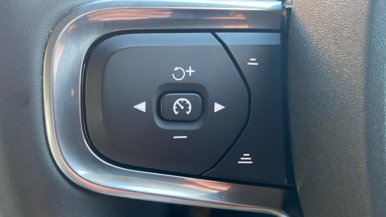 Volvo Xc40 1.5 T5 Recharge PHEV Inscription Pro 5dr Auto Estate